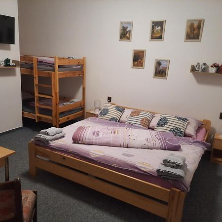 Penzion U Statku Lodherov Luaran gambar