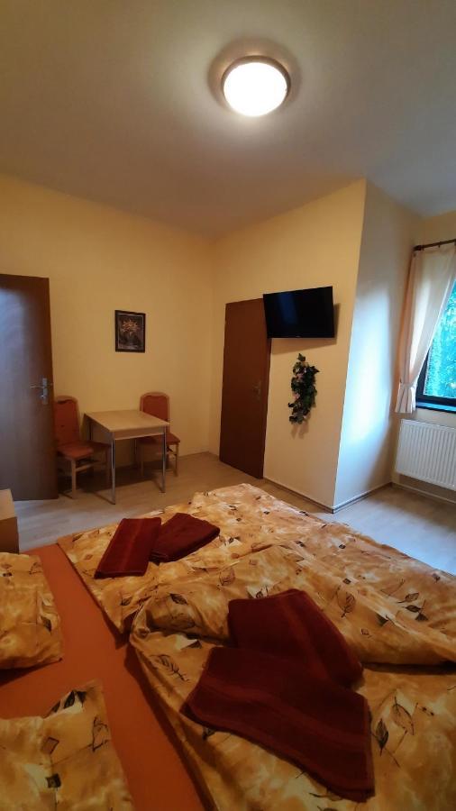 Penzion U Statku Lodherov Luaran gambar