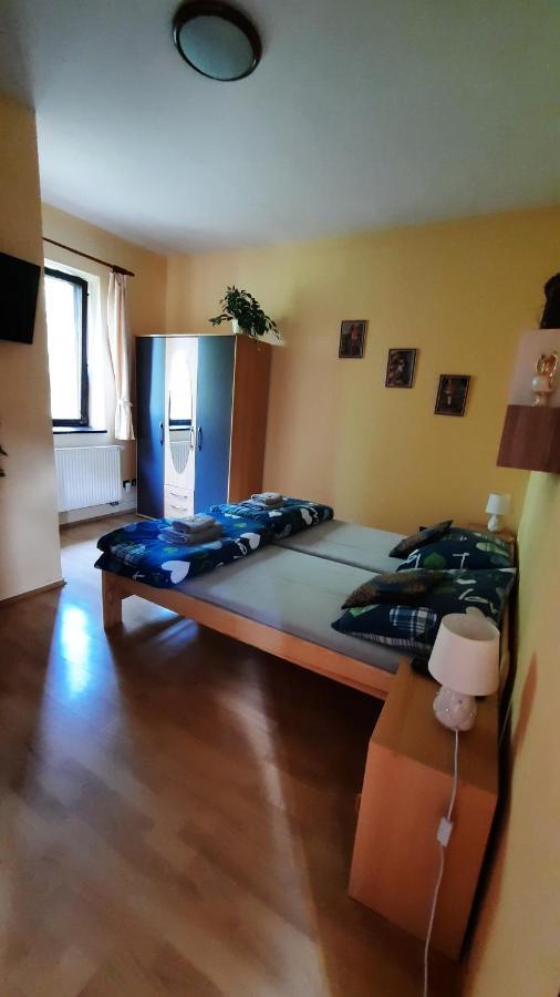 Penzion U Statku Lodherov Luaran gambar