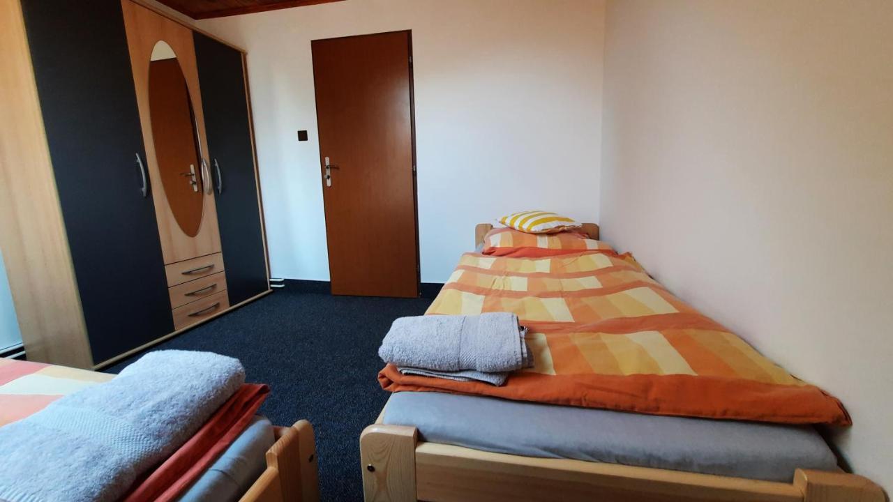 Penzion U Statku Lodherov Luaran gambar